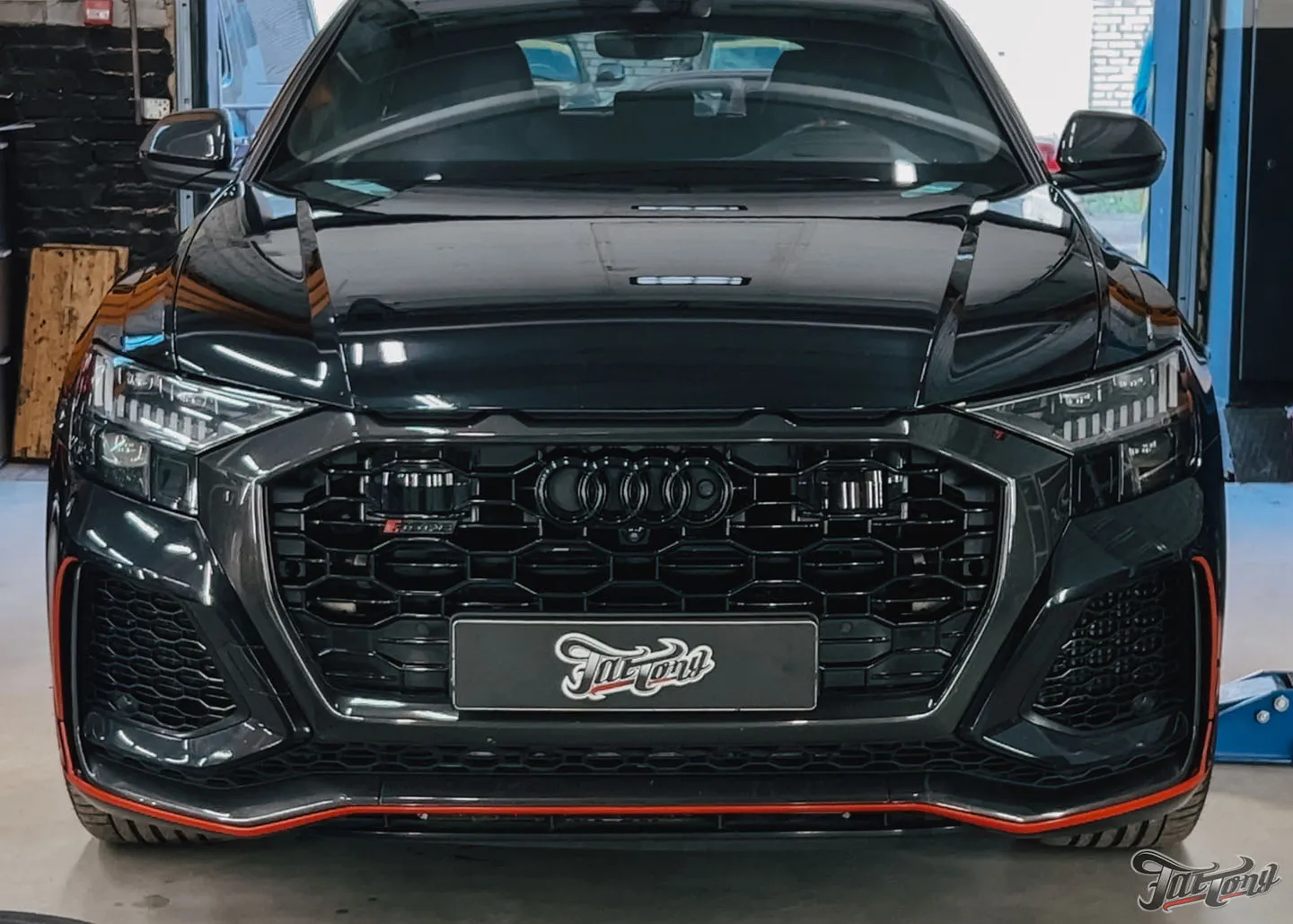 Фирменный Шиномонтаж на вибростенде для Audi RS Q8 + отзыв нашего гостя